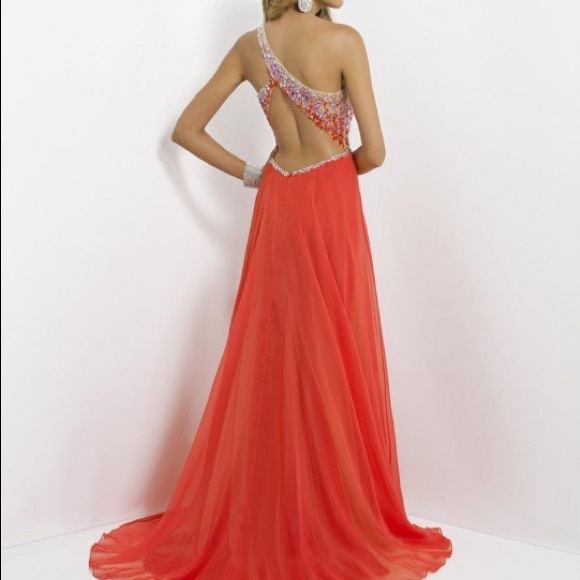 Beautiful Grad Dress - Picture 2 of 6